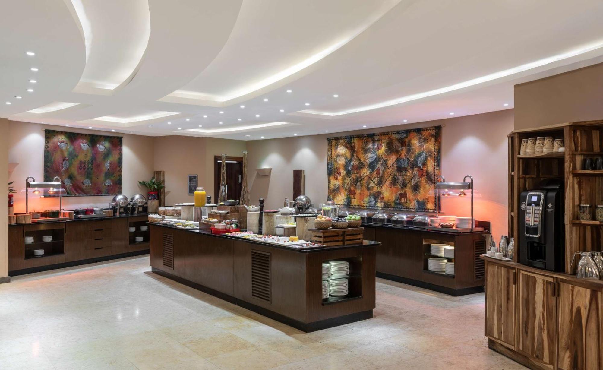 Radisson Blu Hotel Lusaka Exterior photo The buffet at the hotel