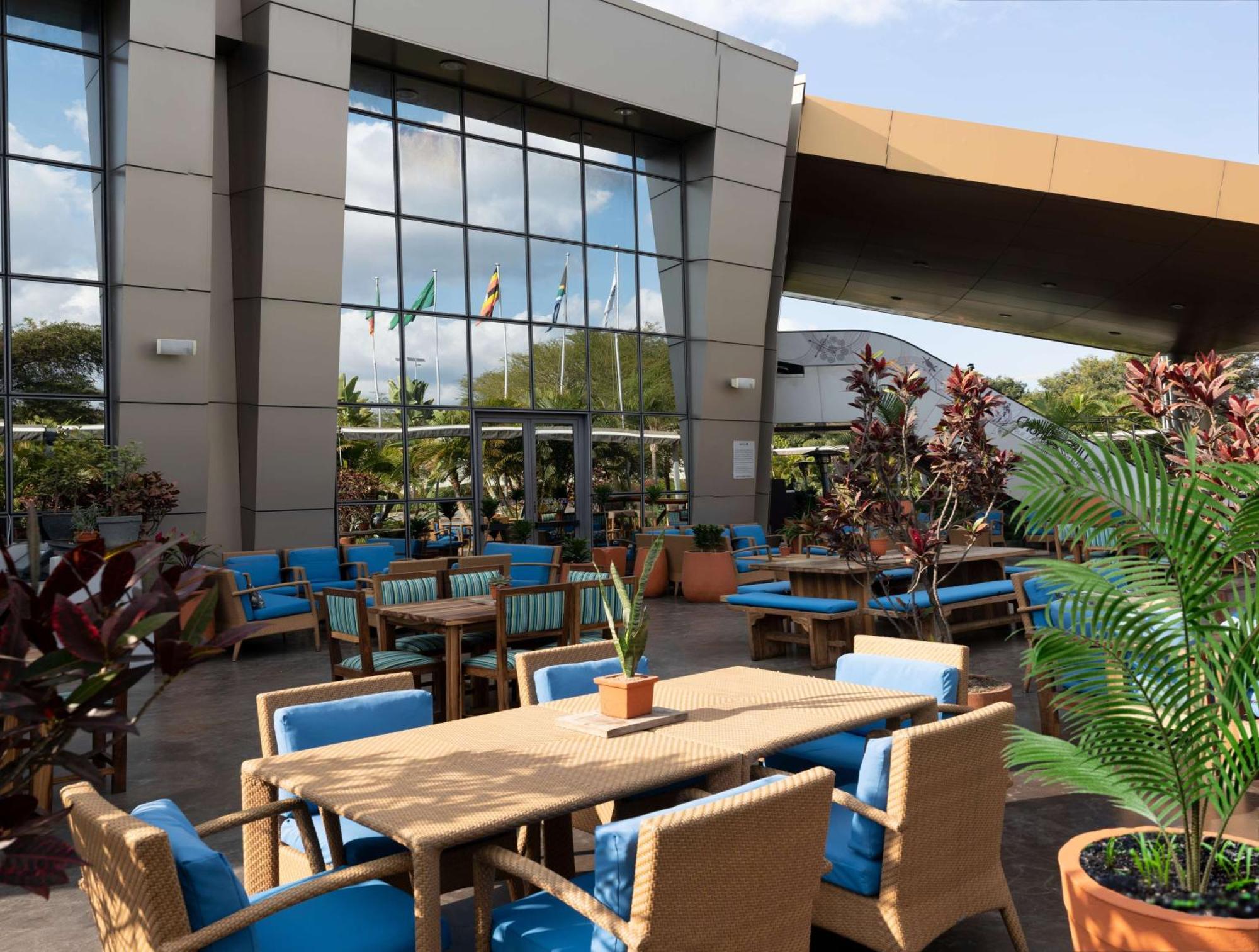 Radisson Blu Hotel Lusaka Exterior photo The lounge at the airport
