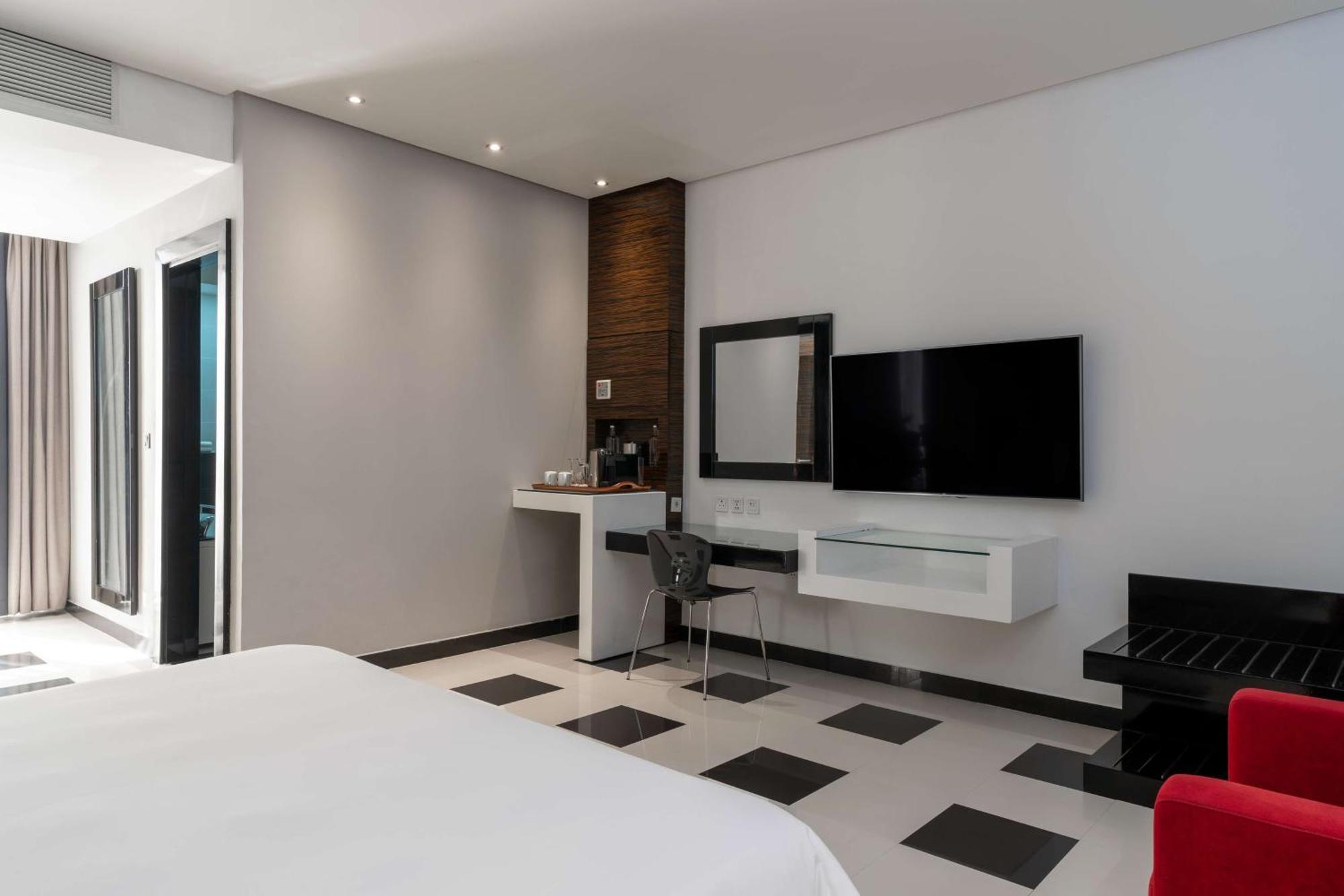 Radisson Blu Hotel Lusaka Exterior photo A room at the hotel