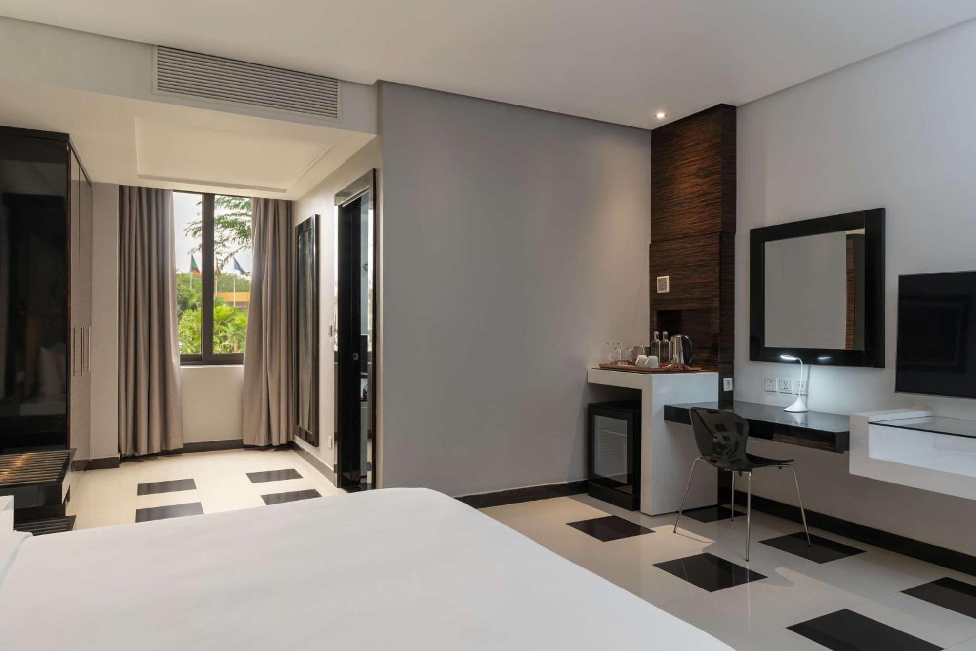 Radisson Blu Hotel Lusaka Exterior photo Deluxe Room